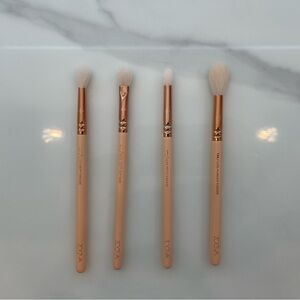 Bundle of four Zoeva, rose garden collection.